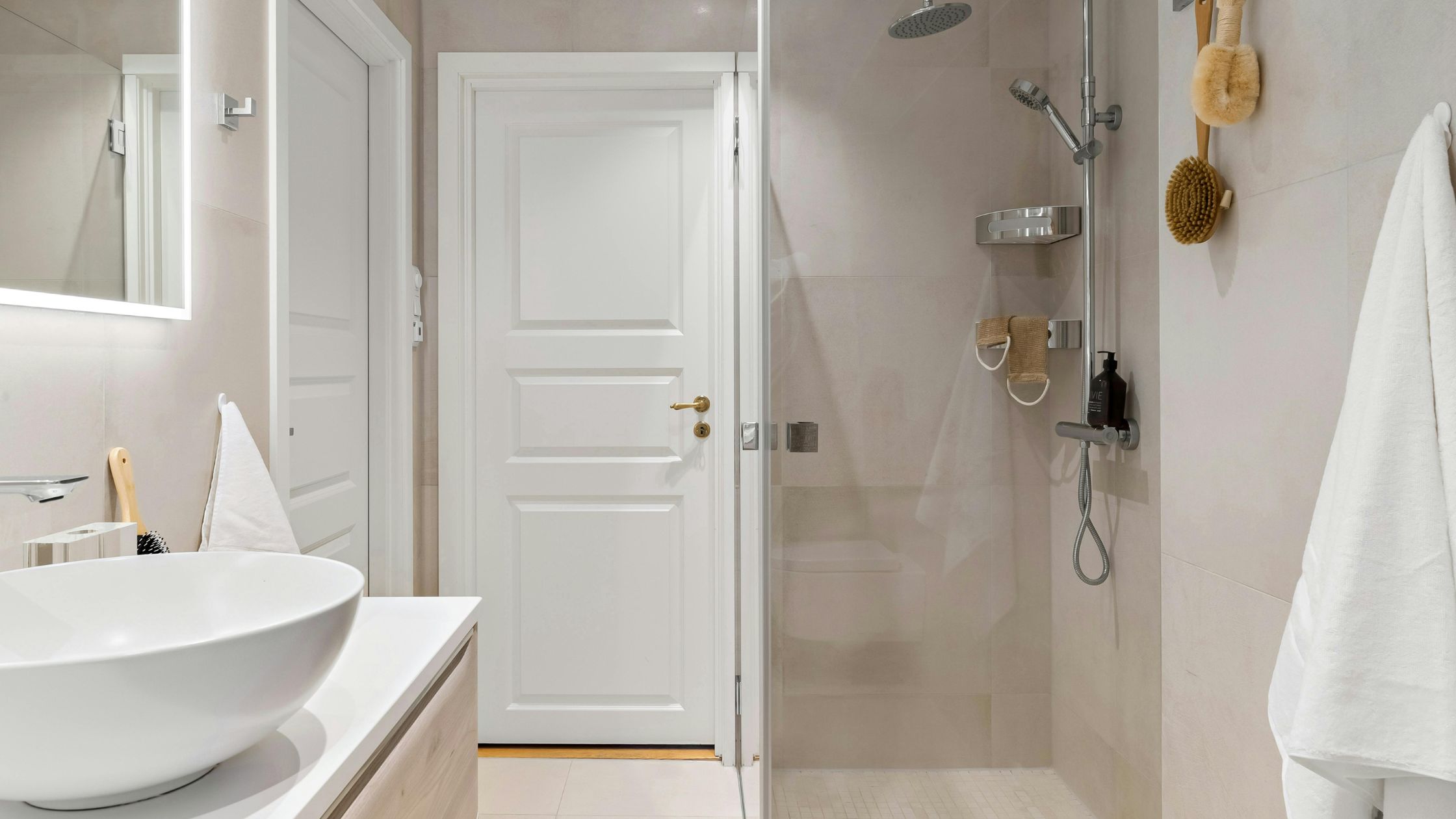 best bathroom door materials